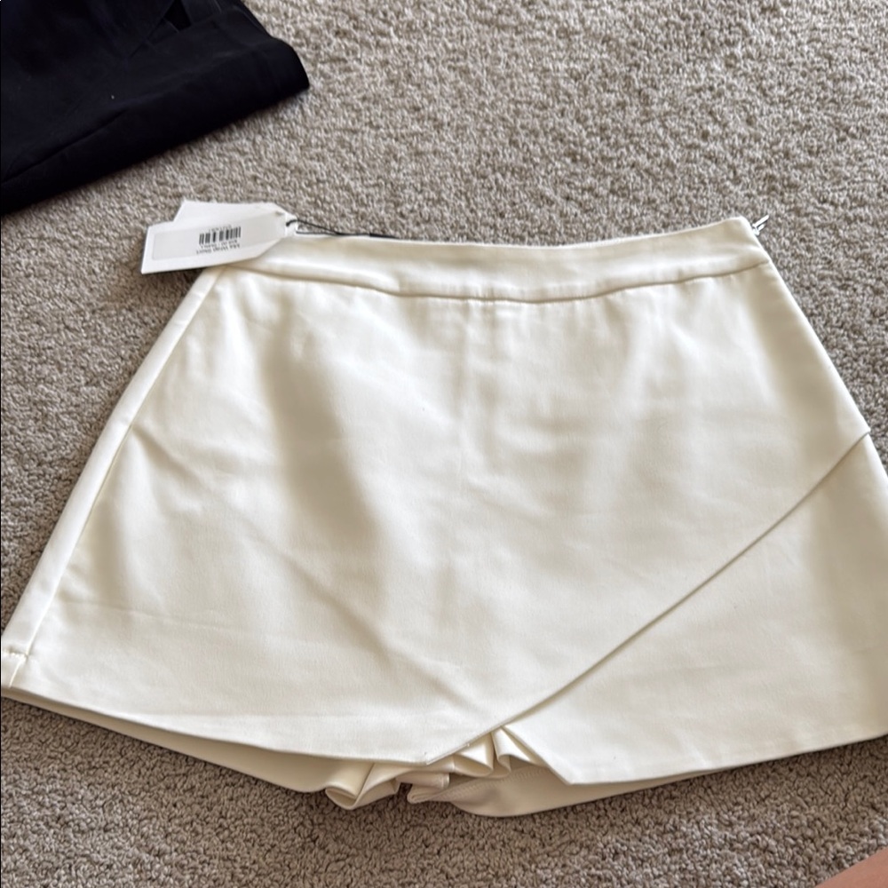 English Factory Cream Asymmetrical Skorts
